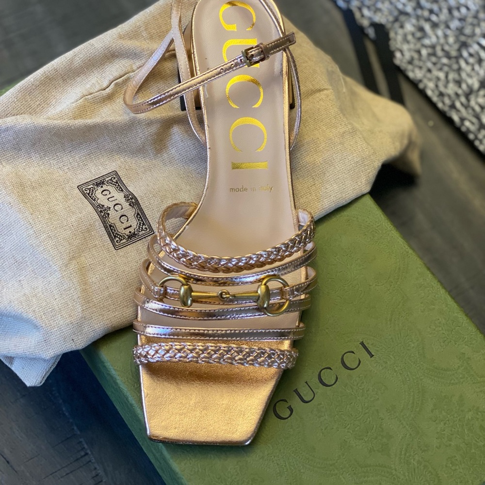 Brand new AUTHENTIC Gucci sandals